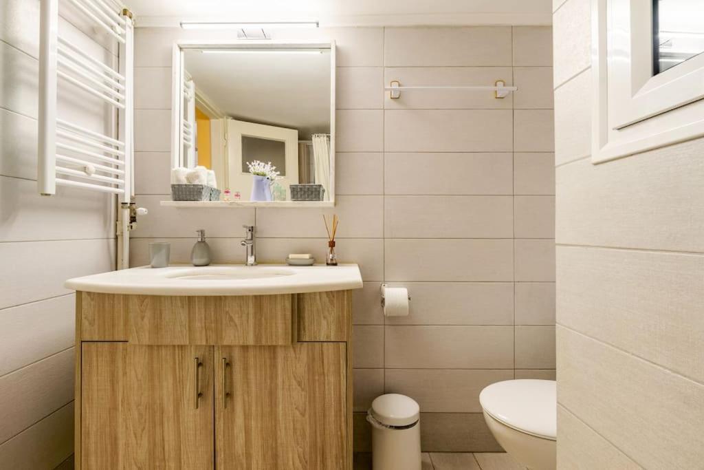 Bright,Comfort House In The Heart Of Atény Exteriér fotografie